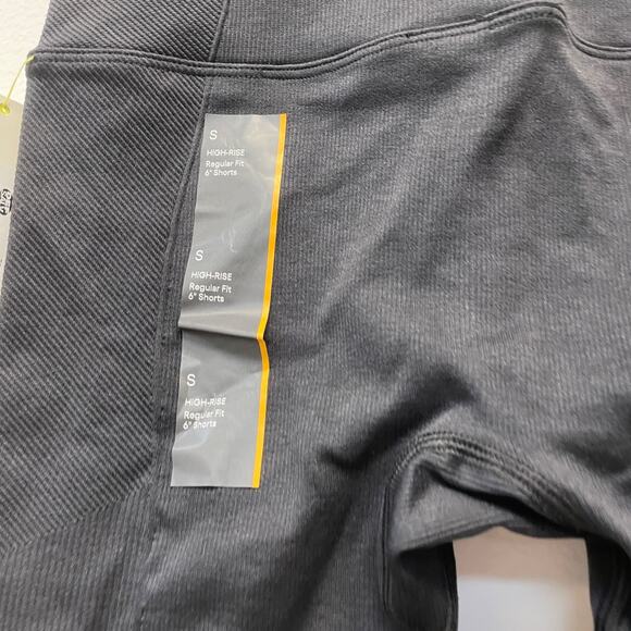 All In Motion Women's Seamless High Rise Rib Bike Shorts Black Size S - Picture 5 of 7